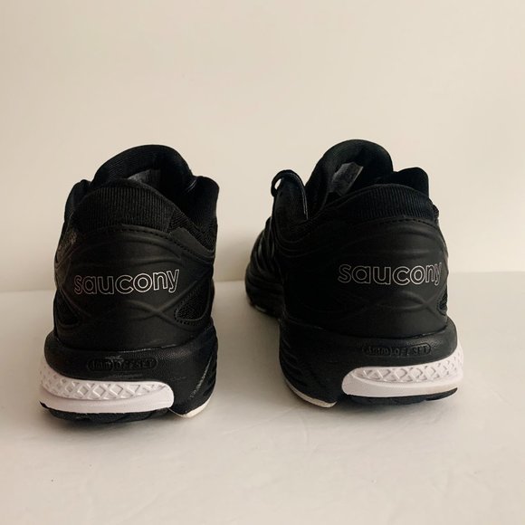 Athletic_Shoes